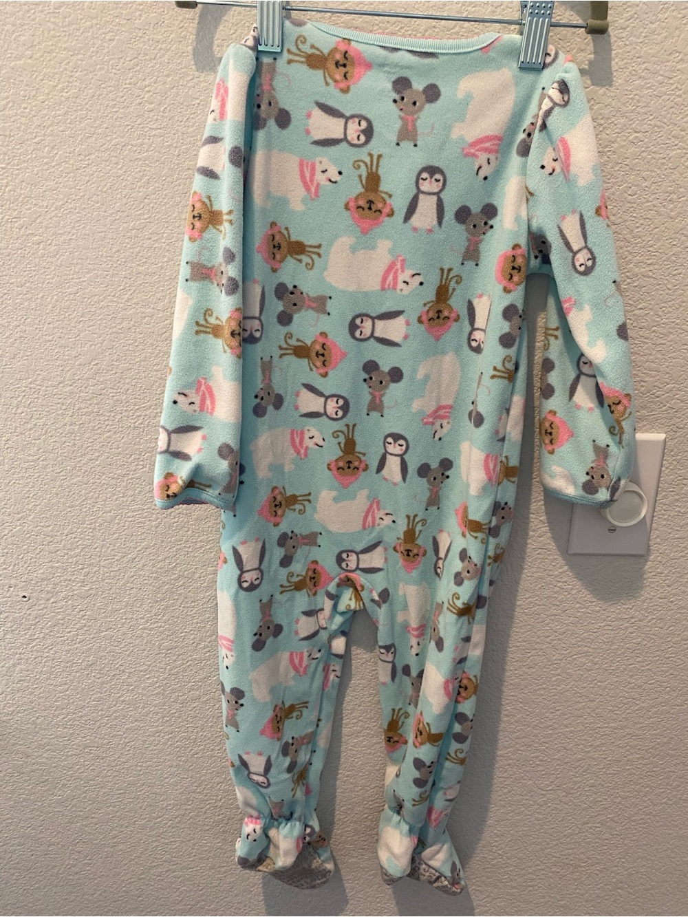 BUNDLE OF 4 PJ’s - Picture 14 of 16